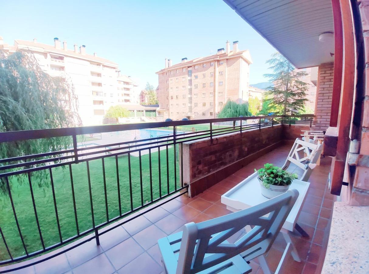 Apartamento Capelot Jaca Exterior foto